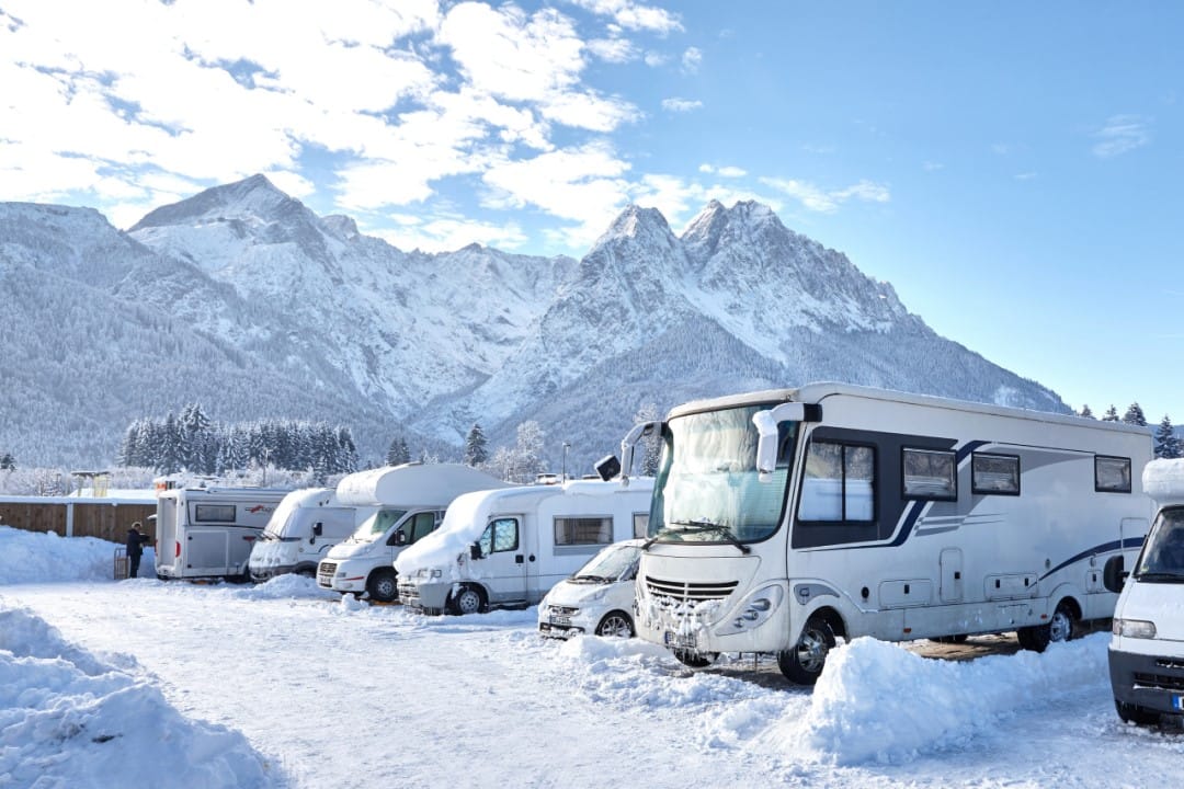 Campeggio invernale sulla Zugspitze