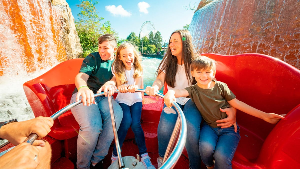 Campeggio nei parchi a tema: divertimento per tutta la famiglia 37 Los Rapidos a FORT FUN Adventureland presso il campeggio del parco divertimenti