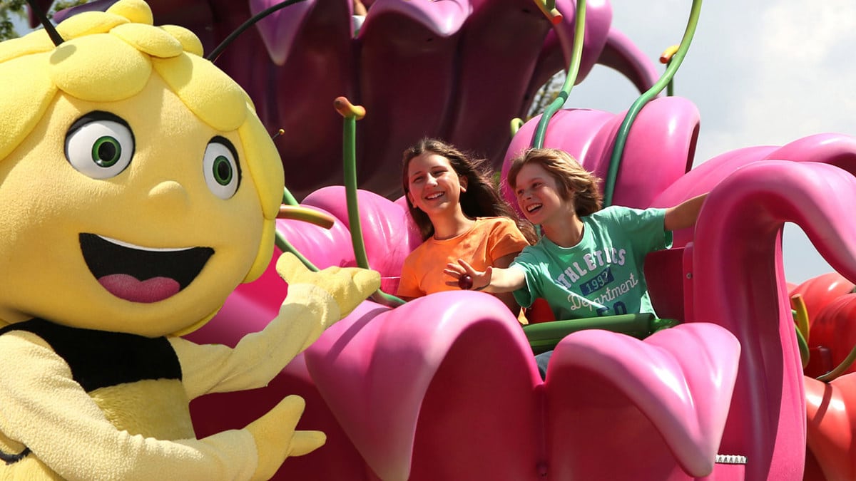 Campeggio nei parchi a tema: divertimento per tutta la famiglia 43 Schizzi di fiori all'Holiday Park, un parco divertimenti in Germania
