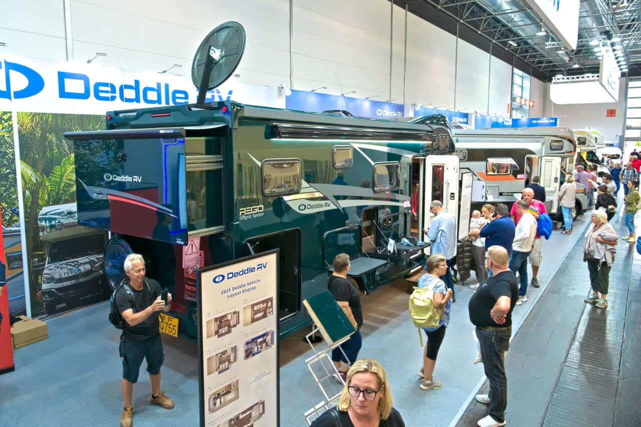 Deddle RV Carbonic Liner 78 - Vista esterna Caravan Salon 2024