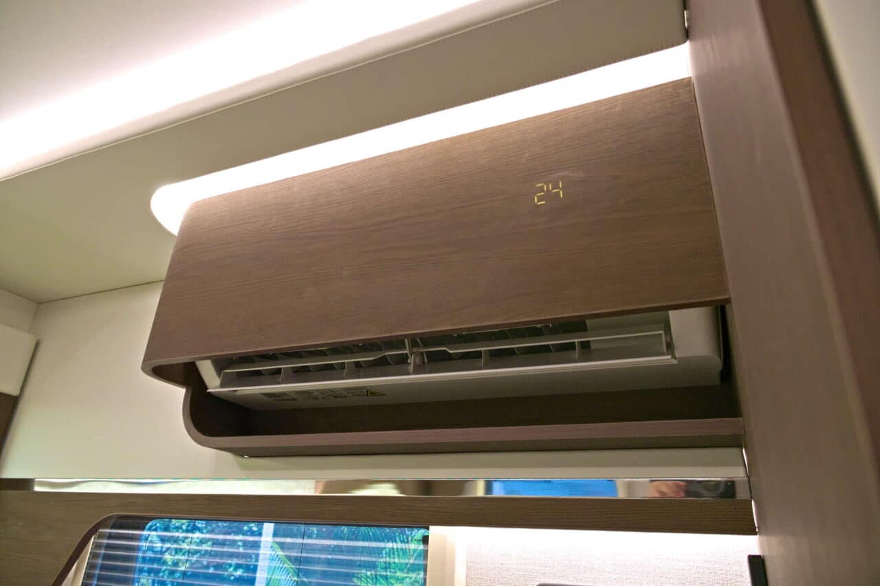 Deddle RV Carbonic Liner 78 - Riscaldamento Caravan Salon 2024