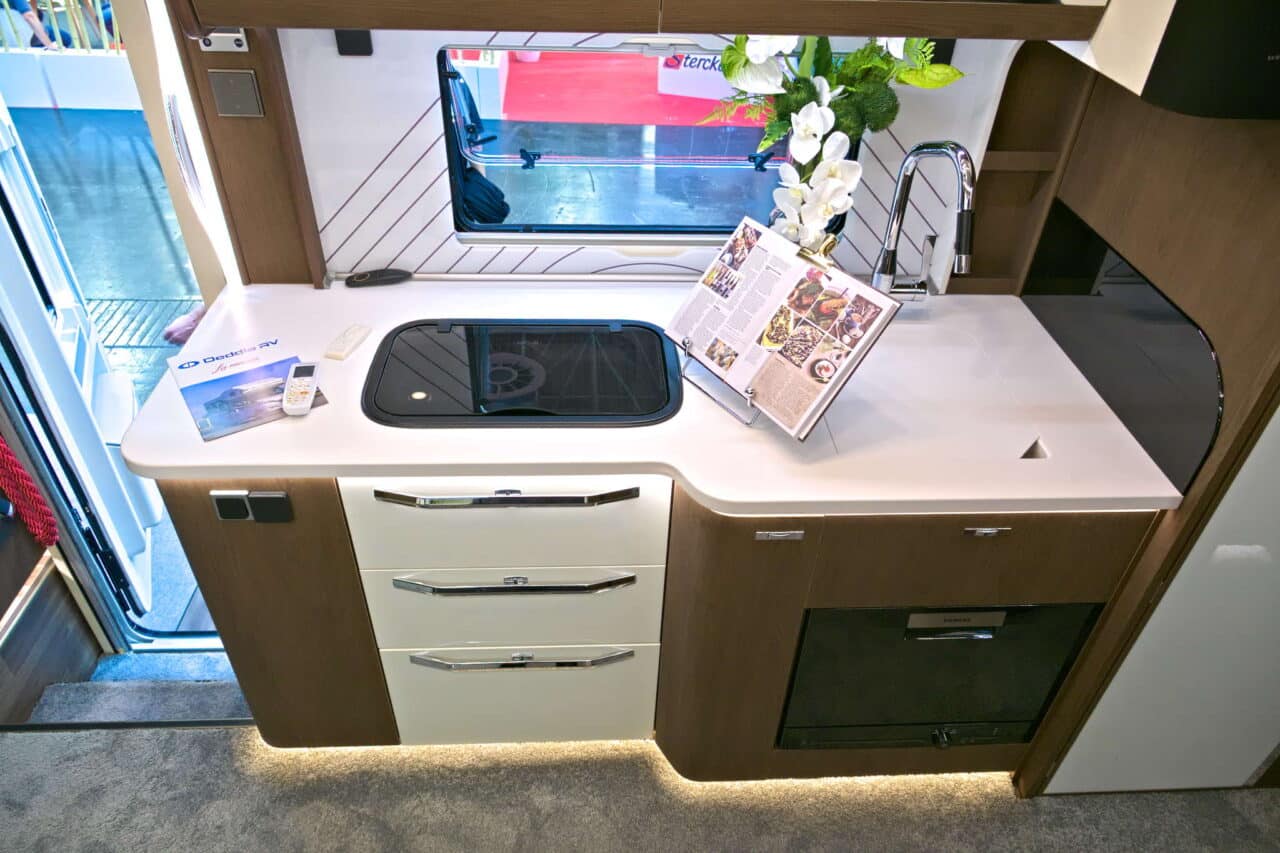 Deddle RV Carbonic Liner 78 - Cucina Caravan Salon 2024