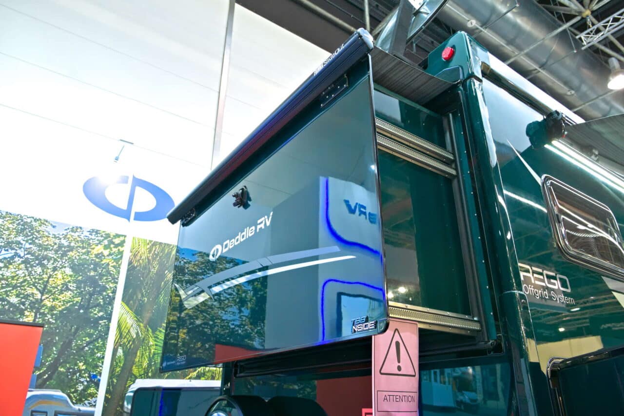 Deddle RV Carbonic Liner 78 - Caravan Salon 2024 a scomparsa