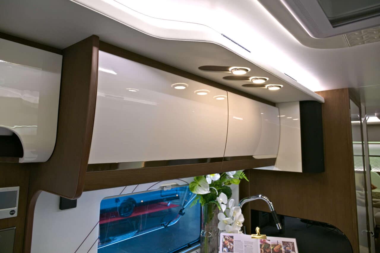 Deddle RV Carbonic Liner 78 - Cabinet Caravan Salon 2024