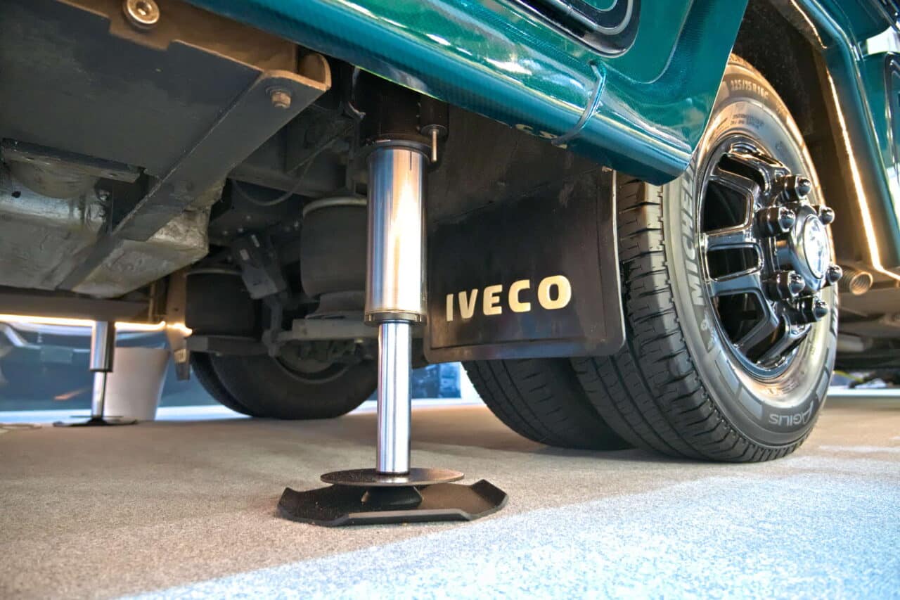 Deddle RV Carbonic Liner 78 - Supporti idraulici Caravan Salon 2024