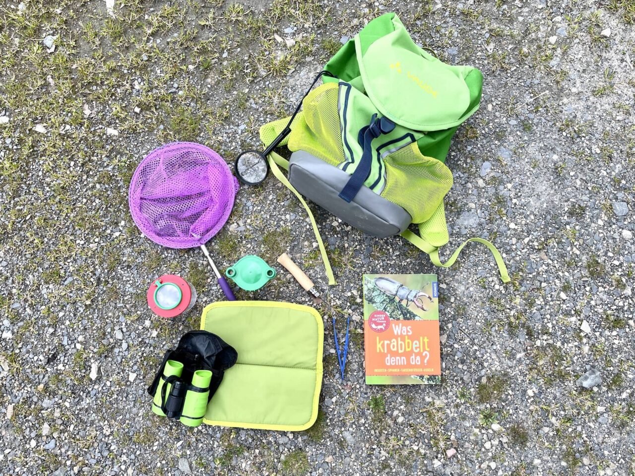Consigli per l'intrattenimento e le attività in campeggio con i bambini 3 Set da esploratore come attività per bambini in campeggio