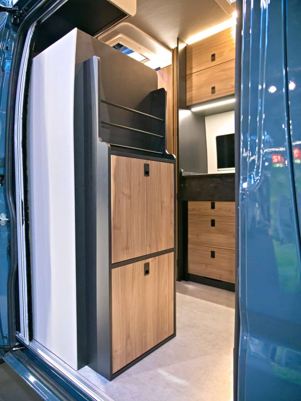 FURGOK X-LOUNGE 600+ (2025) Ingresso Caravan Salon 2024