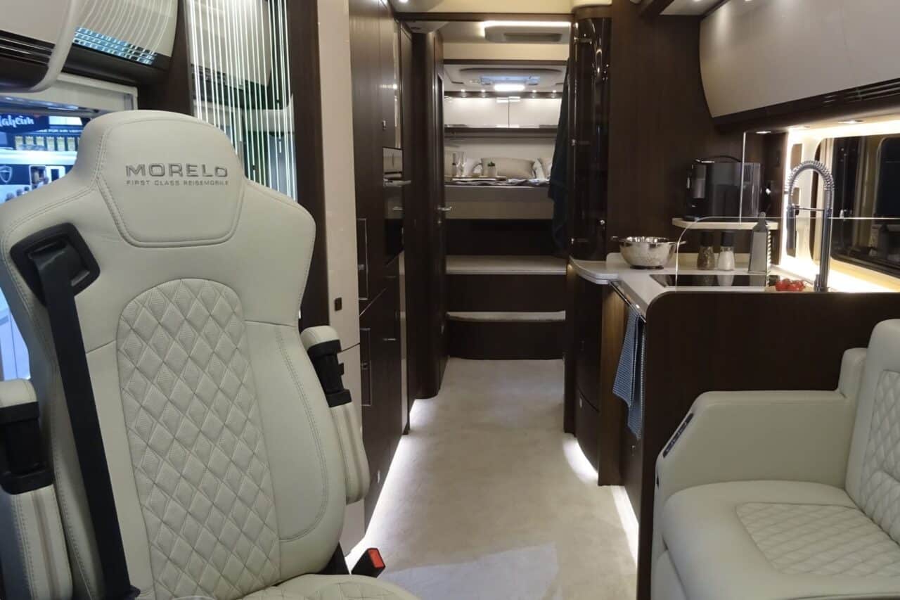 MORELO GRAND EMPIRE 26 T (2025) - L'aereo di lusso dei superlativi su 3 assi 3 morelo grand empire 26t interieur caravan salon 2024 c katja scholz 1