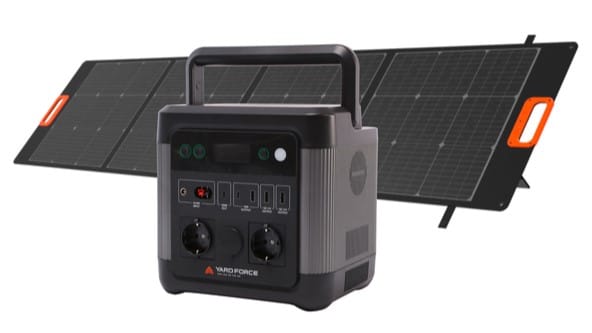 Offerte per il campeggio da ALDI: telo, copertura protettiva e altri accessori 4 aldi powerstation solar