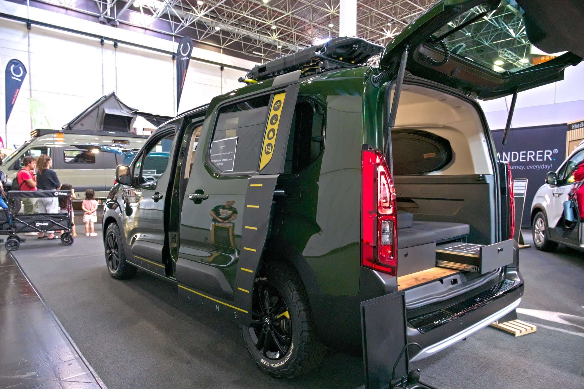 VANDERER Two (2024) – Camper urbano minimalista per avventure spontanee