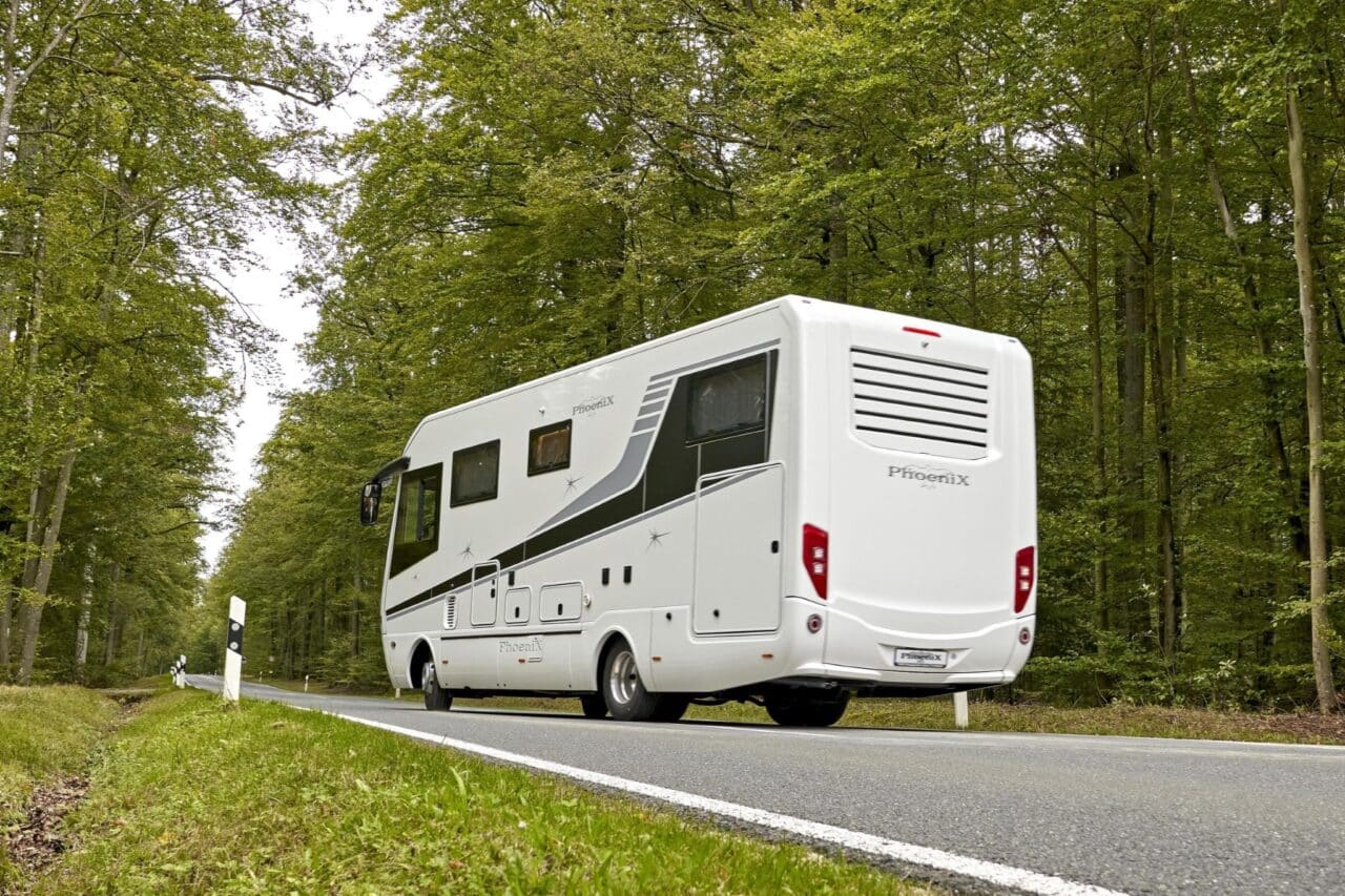 Innovativo camper di lusso: Phoenix presenta il Top-Liner 9000 BMLX