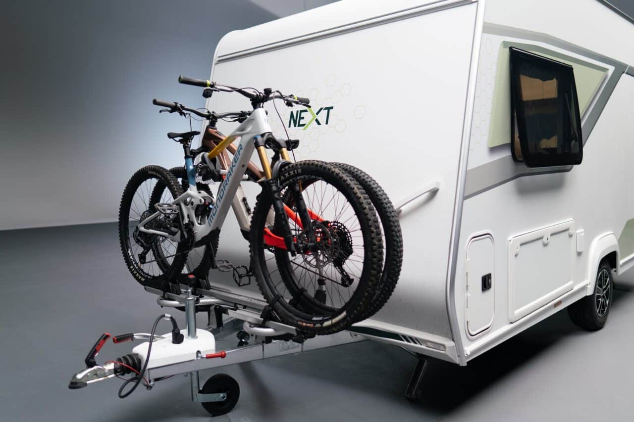 Next 380 con portabici a timone
