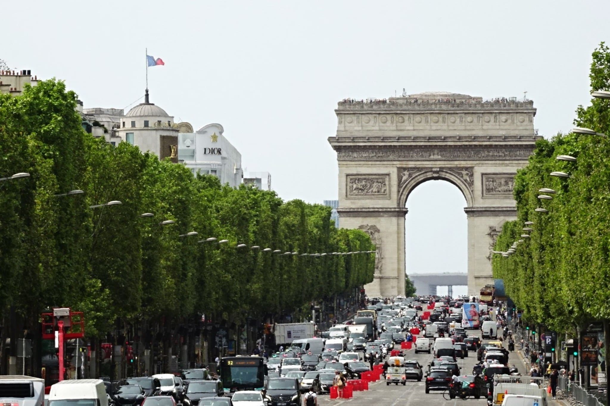 Il campeggio in Francia nel 2025: nuovo sistema di pedaggio, nuove zone ambientali, regole più severe